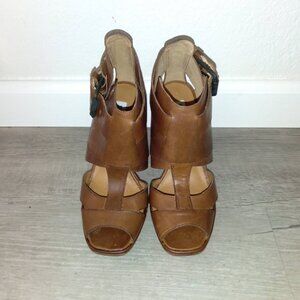 Steve Madden Leather Open Toe Buckle Heels Size 6 New!